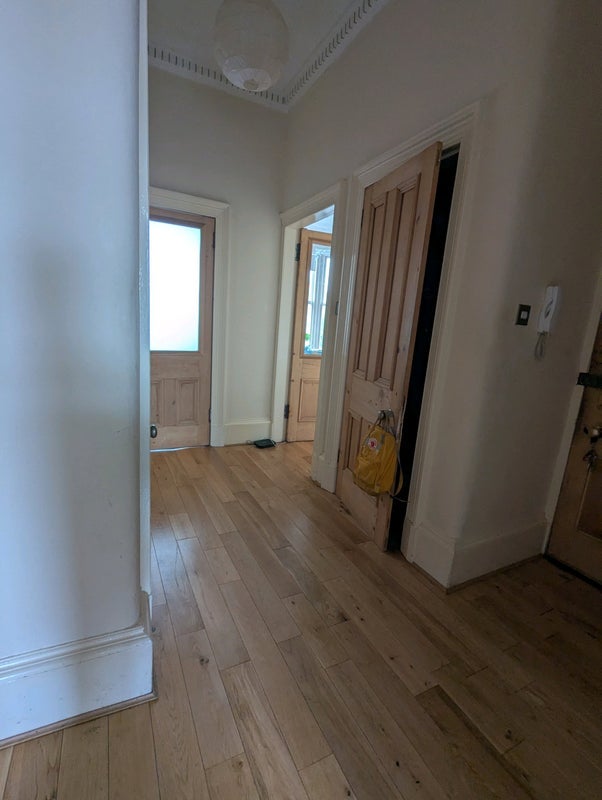 Room Niddrie Square in Glasgow
