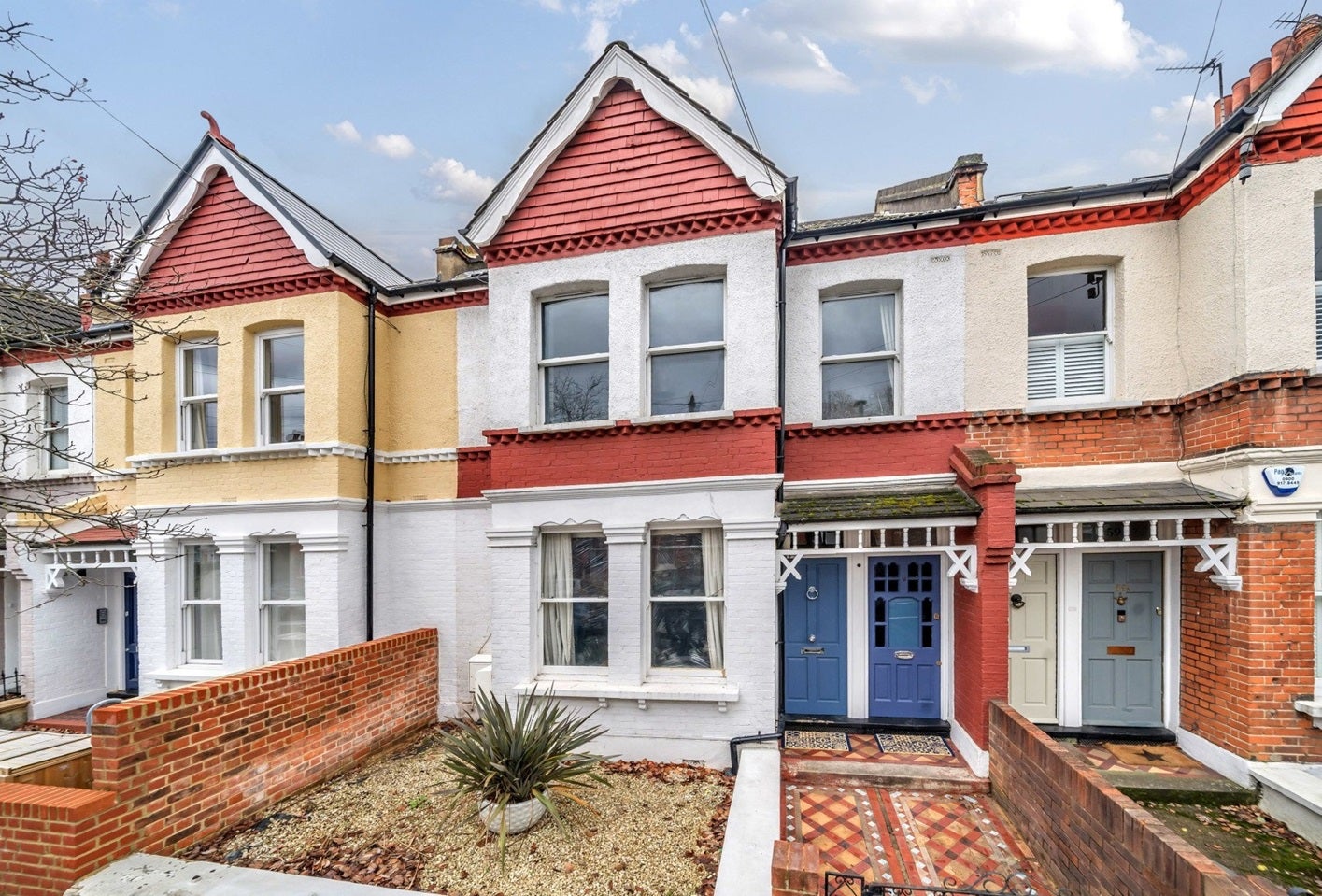 House Oakmead Road in Greater London