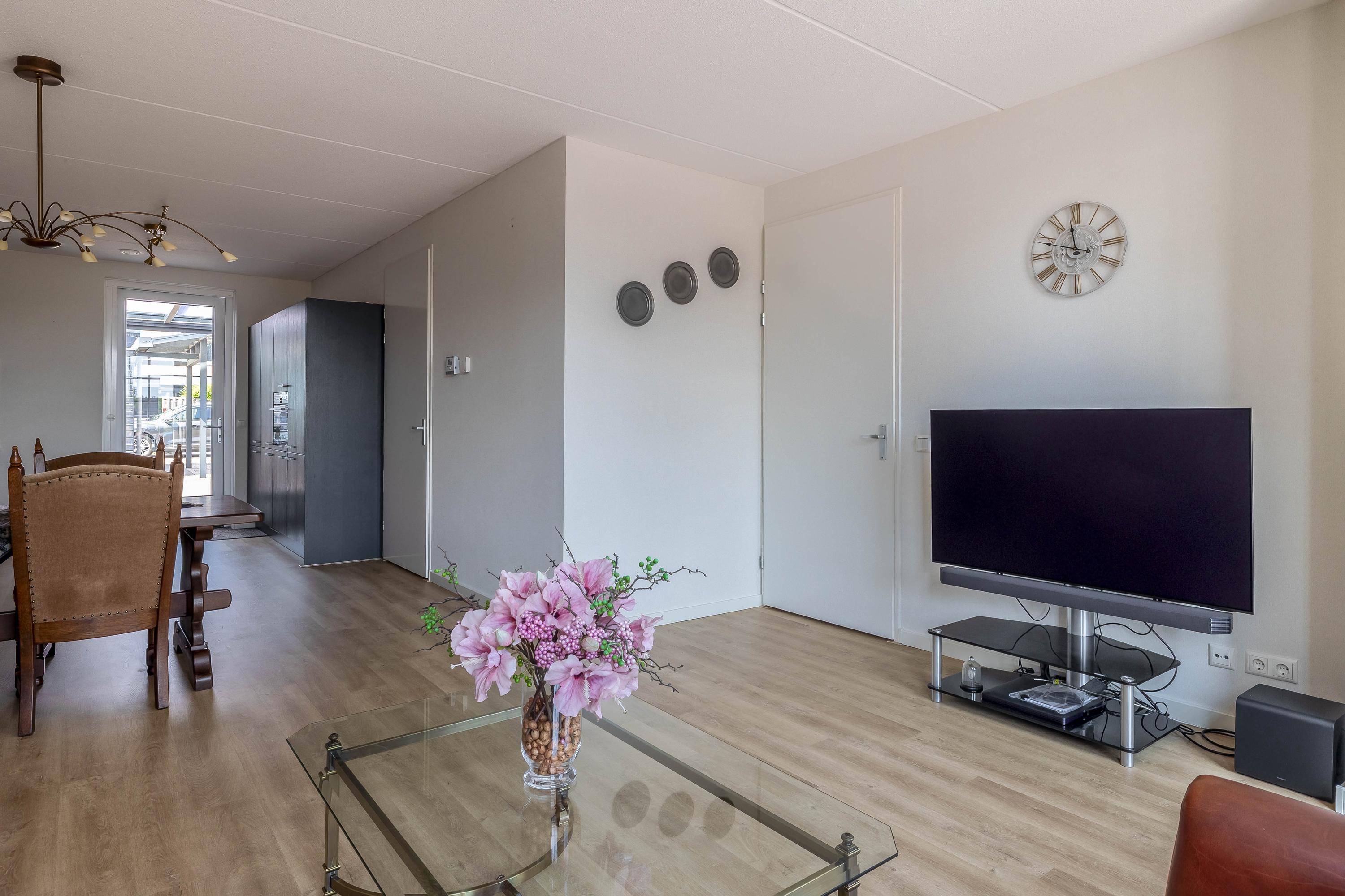 Tussenwoning te koop: Handelskade 18, Blauwestad