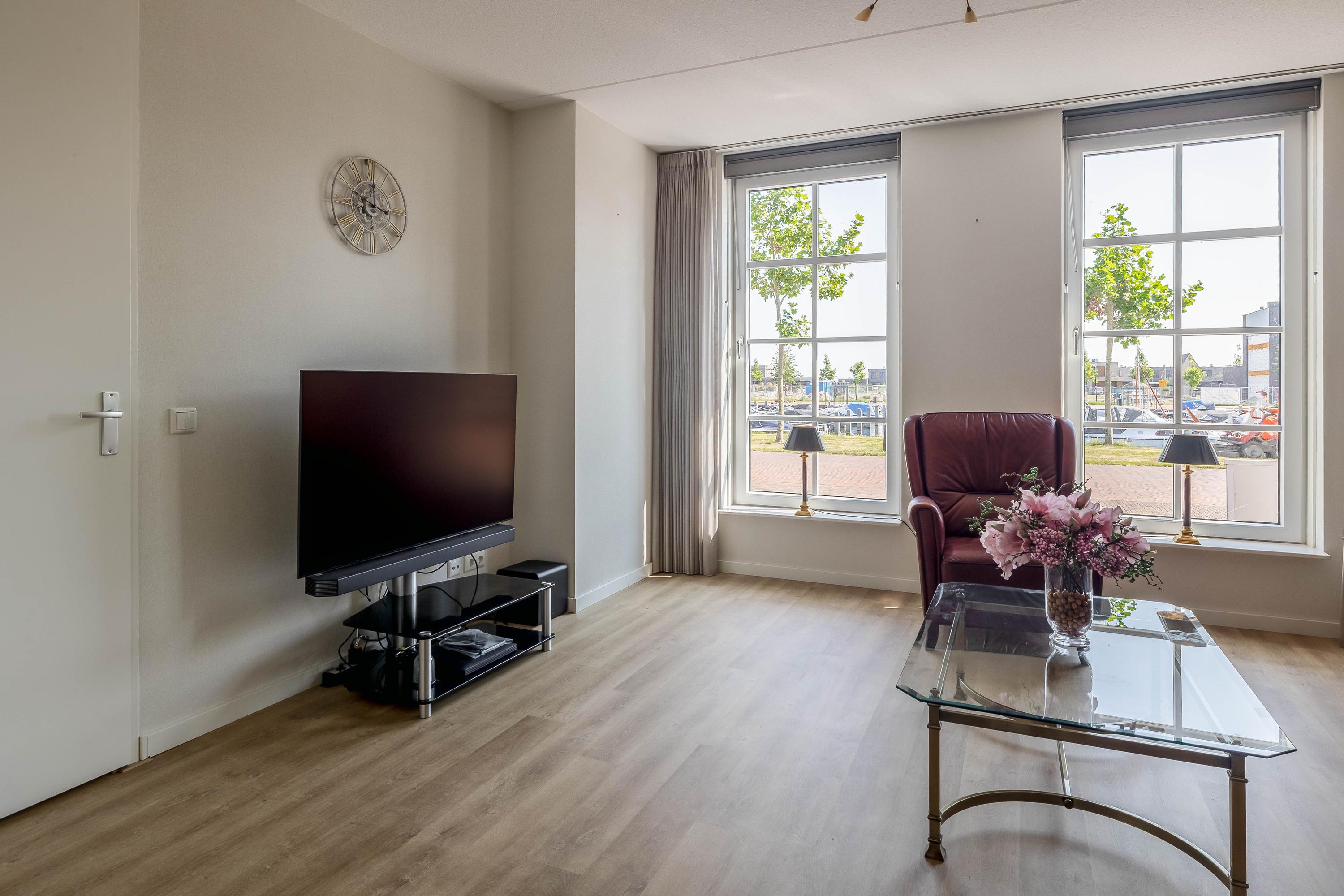 Tussenwoning te koop: Handelskade 18, Blauwestad