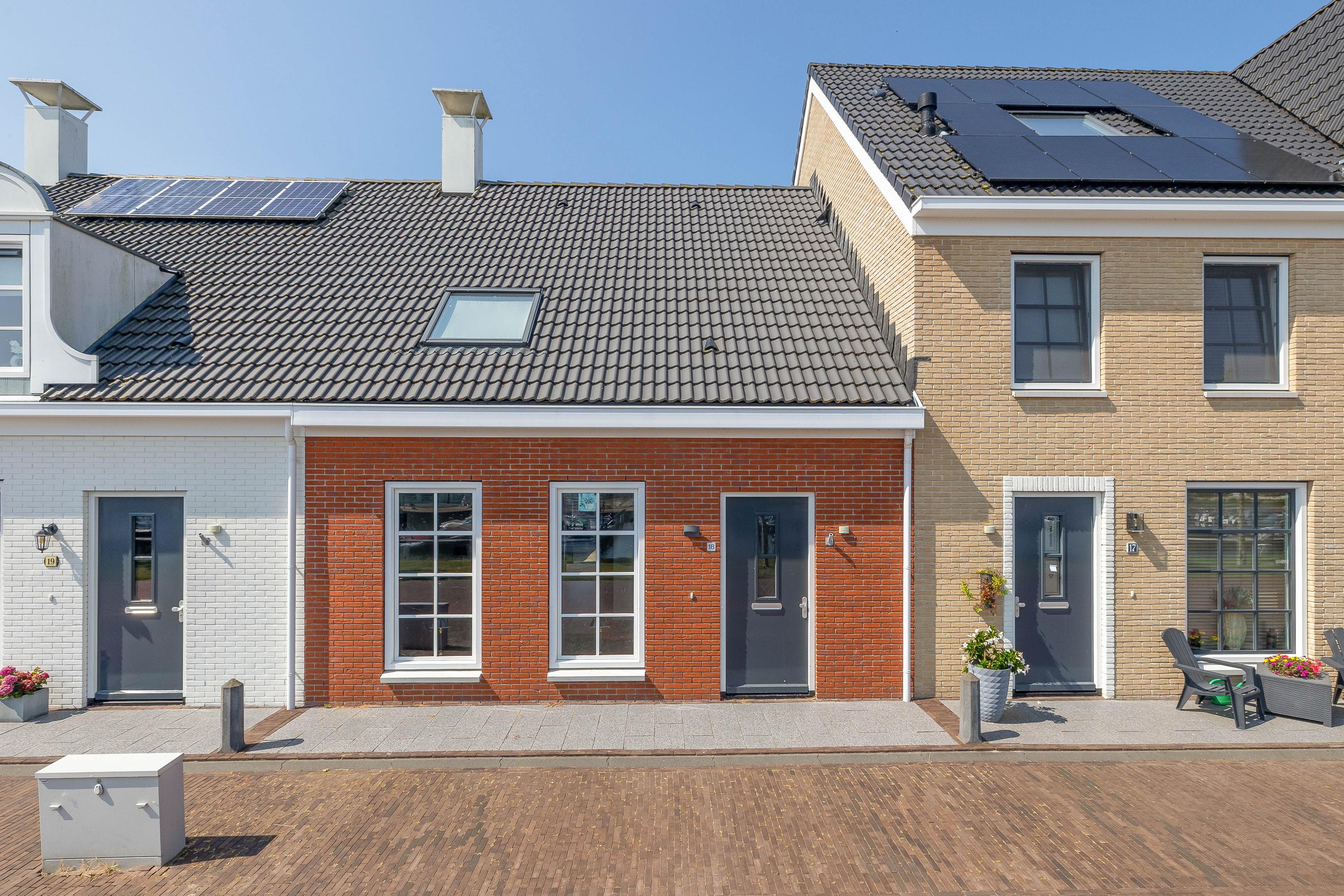 Tussenwoning te koop: Handelskade 18, Blauwestad
