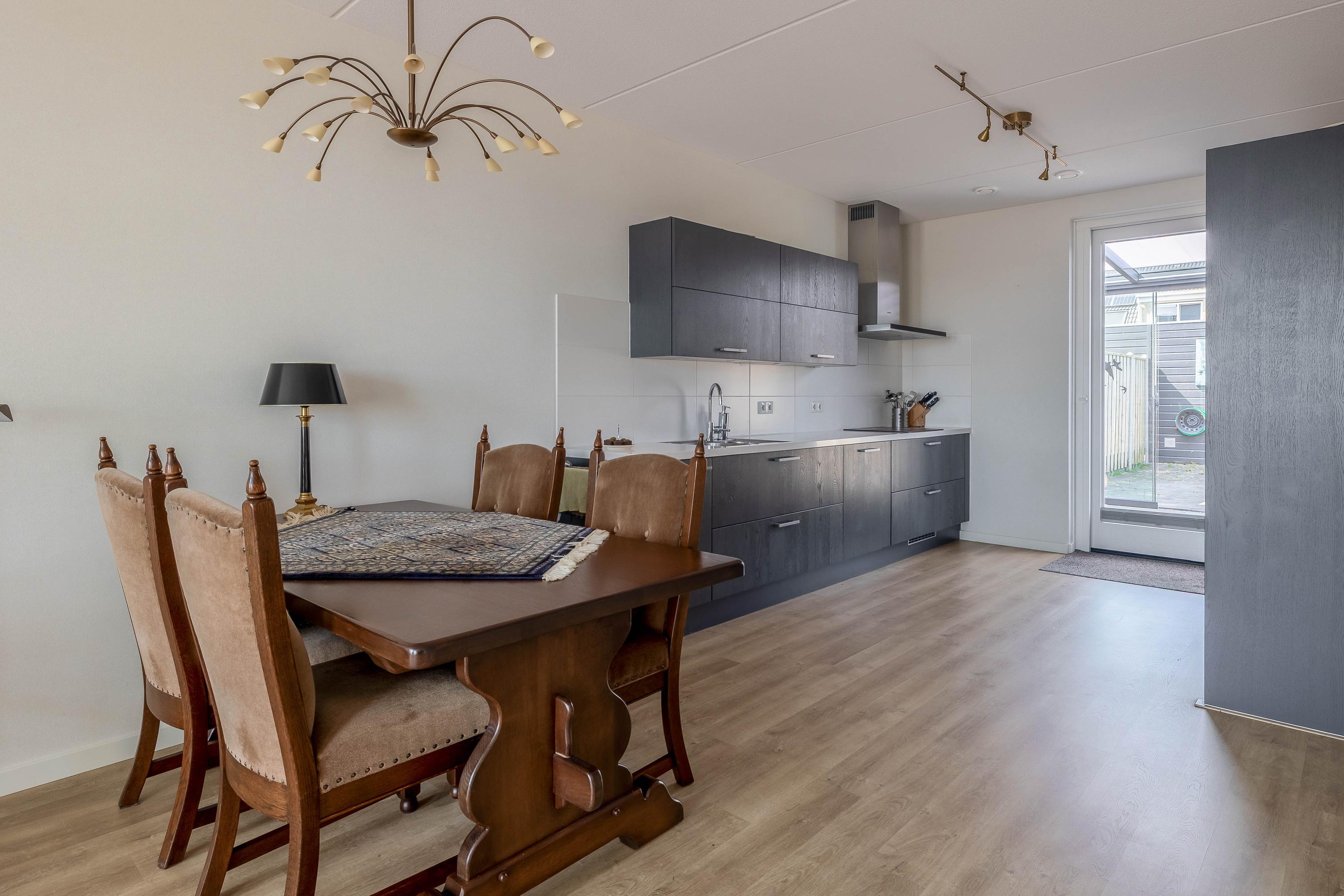Tussenwoning te koop: Handelskade 18, Blauwestad