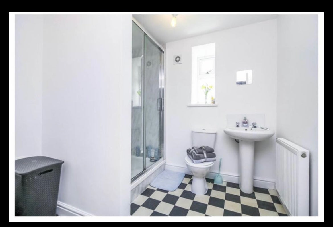 Room Harvey Street in Barry