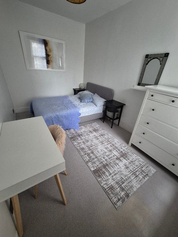 Room Brouncker Road in Greater London