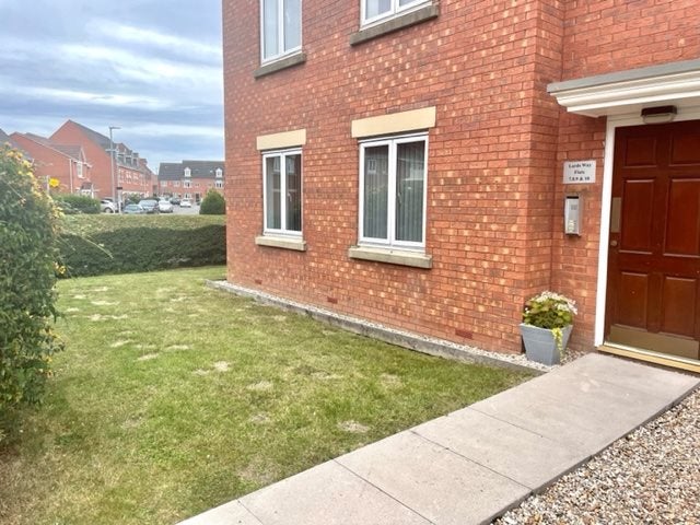 Flat Lords Way in Chilton Trinity