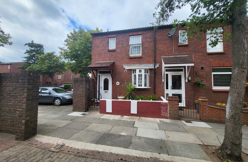 House Leatherbottle Green in Greater London