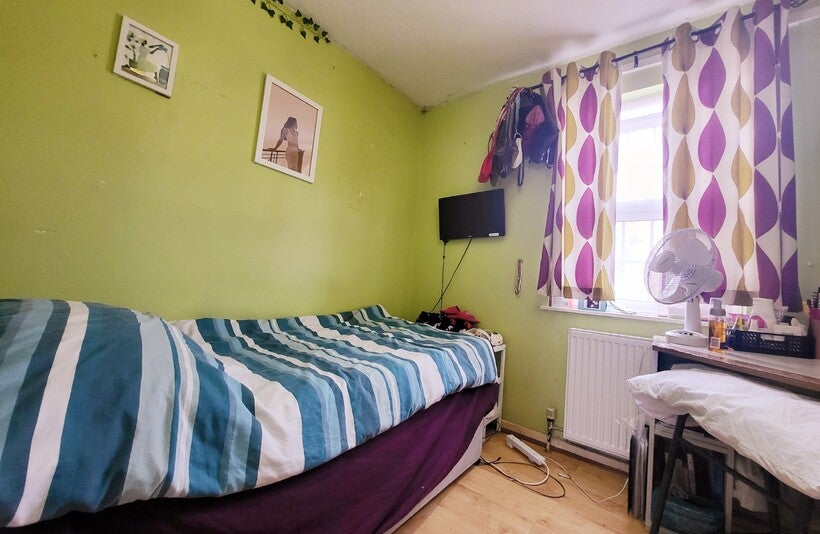 House Leatherbottle Green in Greater London