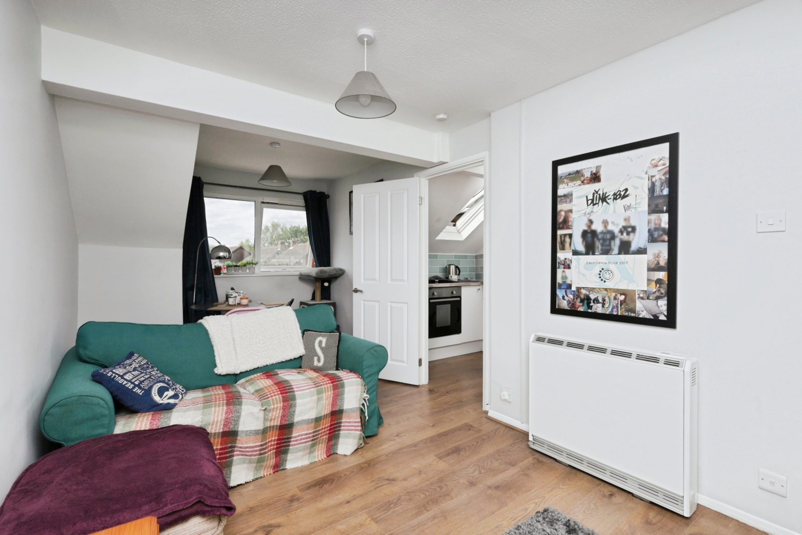Flat Ridgeway Close in Wealden