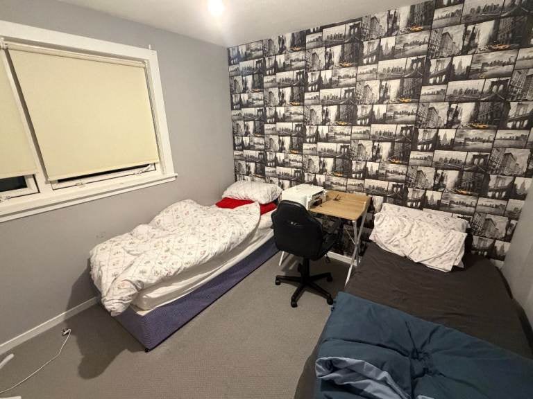 Room Nailer Road in Falkirk