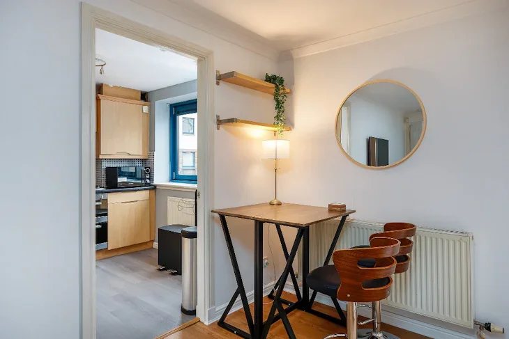 Flat Ocean Drive in City of Edinburgh