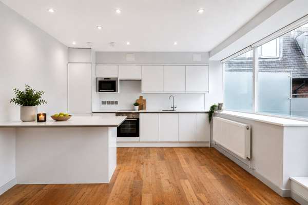 Flat Vaughan Road in St Albans