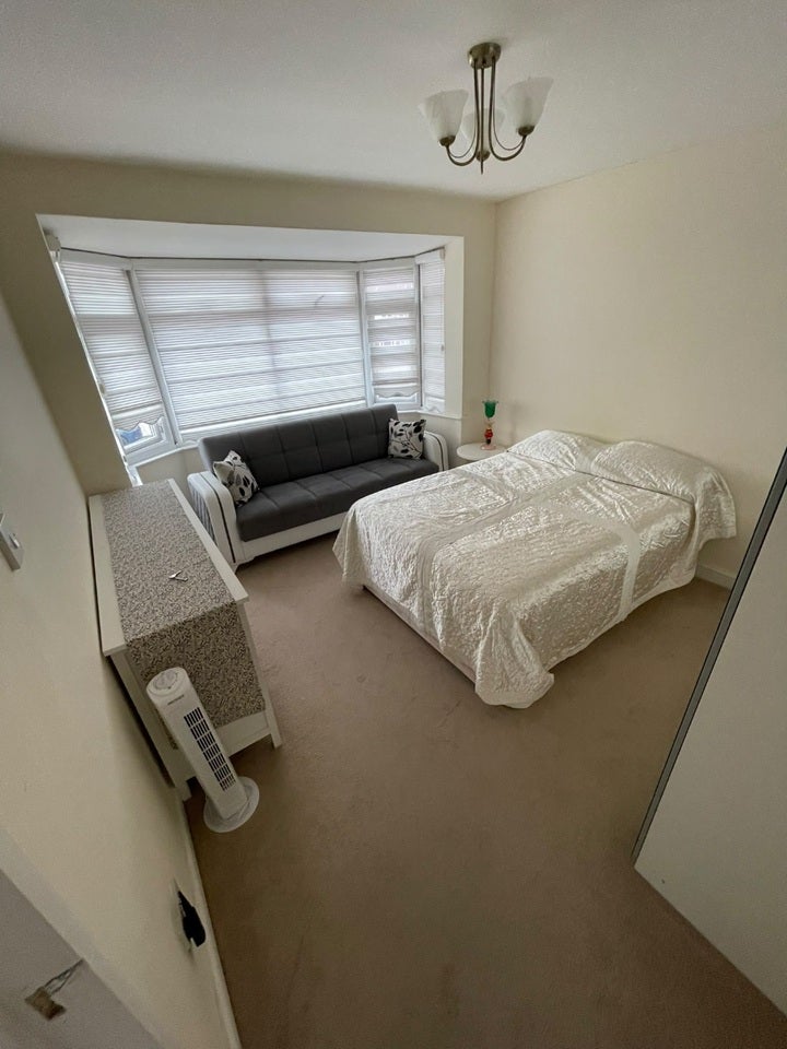 Room Westerham Avenue in Greater London
