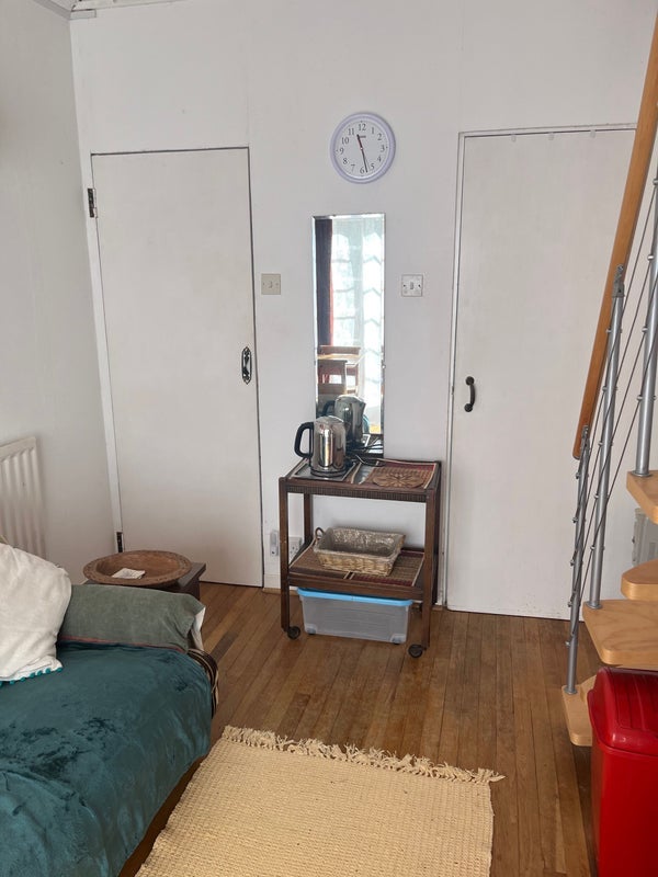 Room Hardwick Lane in West Suffolk
