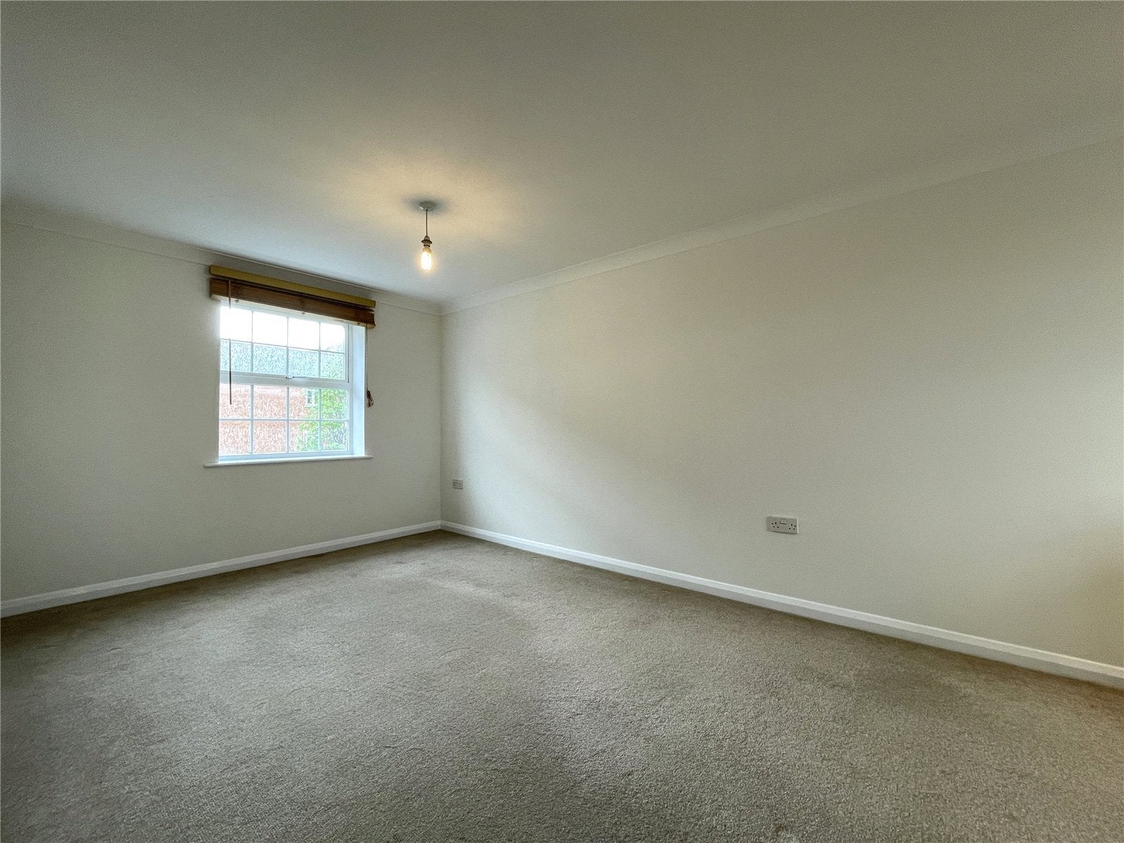 Flat Gatehouse Court in Taunton