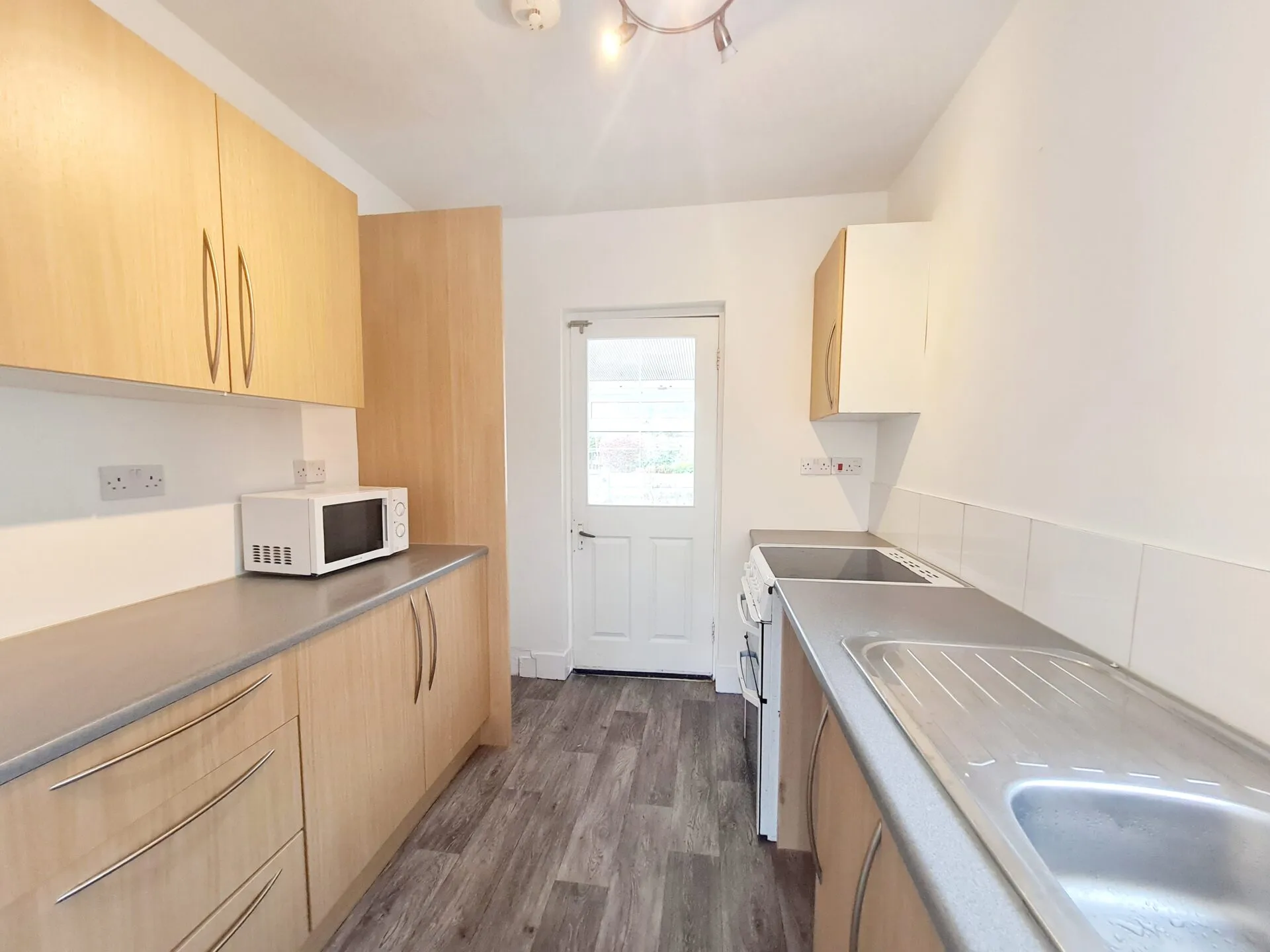 Flat Wingate Drive in Whitefield