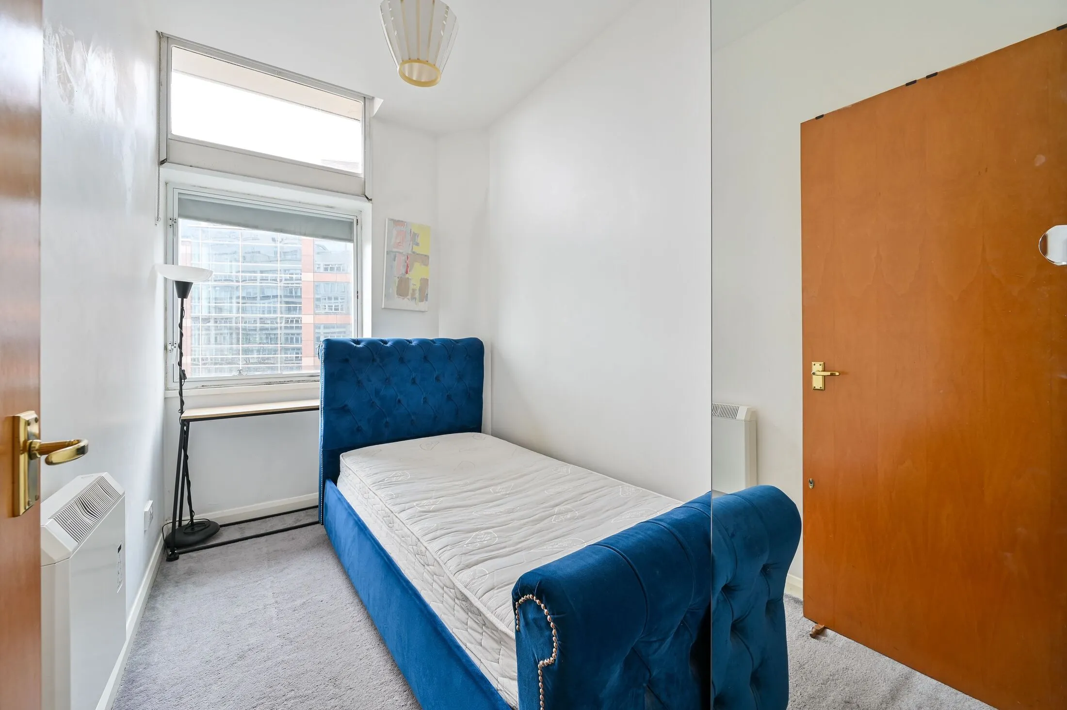 Flat Newington Causeway in Greater London