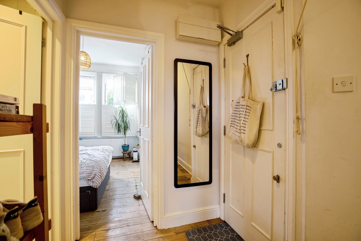 Flat Stockfield Road in Greater London