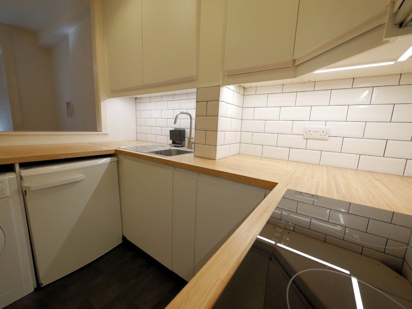 Flat Upper Grove Place in City of Edinburgh