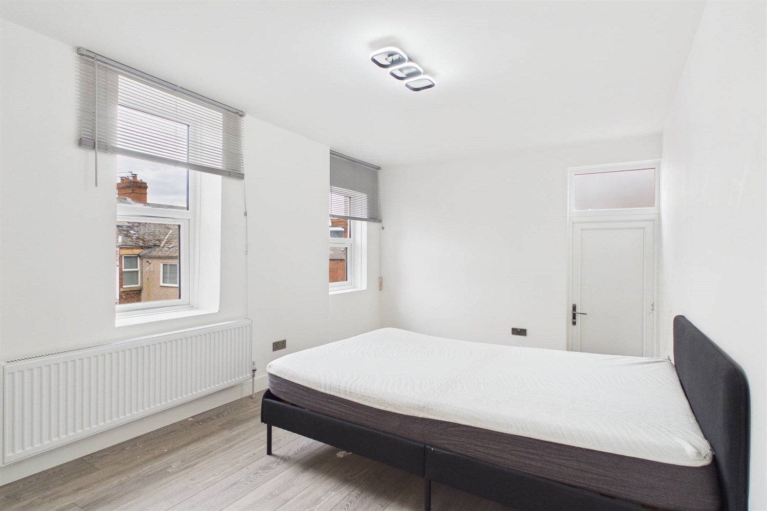 Room Durham Road in Gateshead