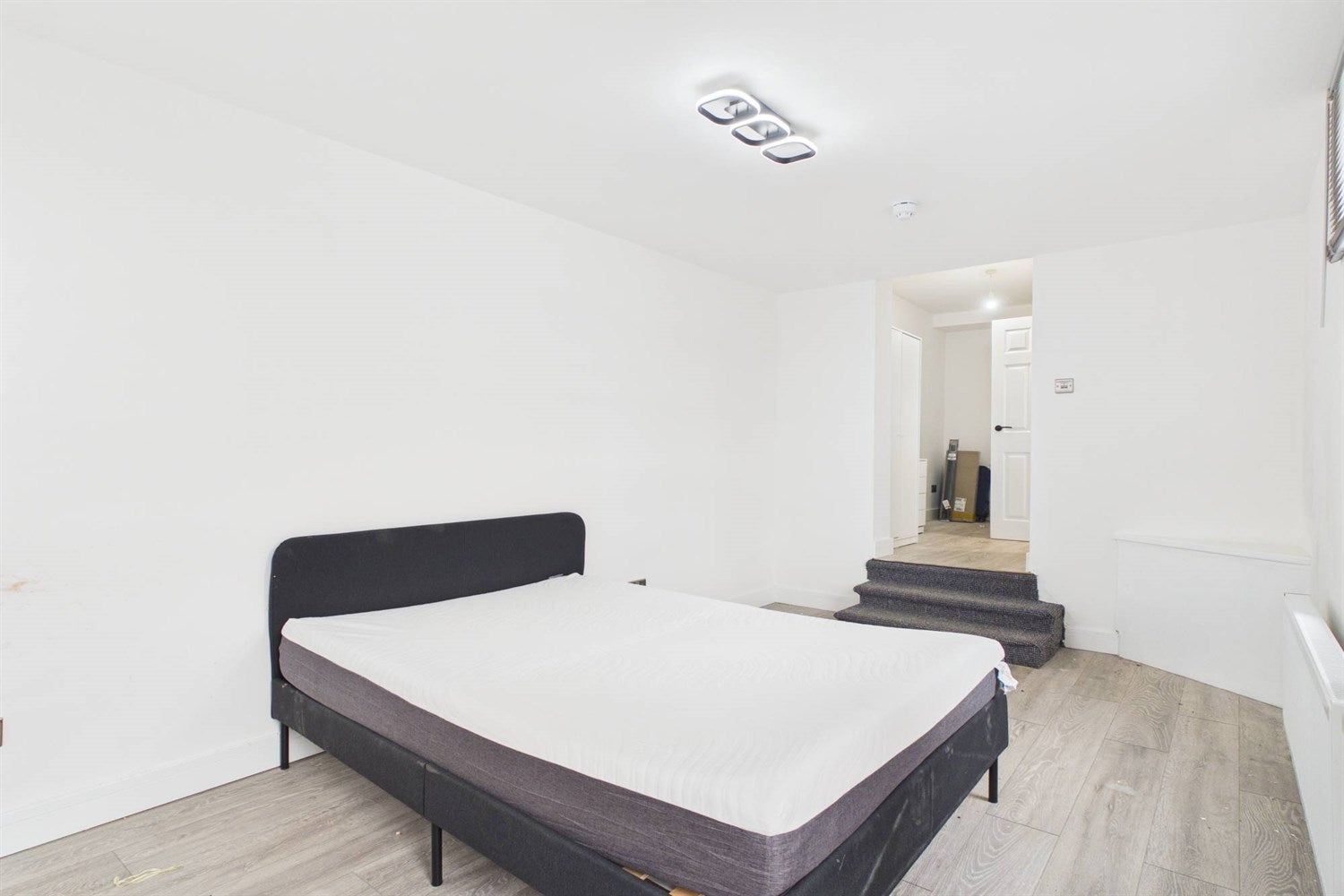 Room Durham Road in Gateshead
