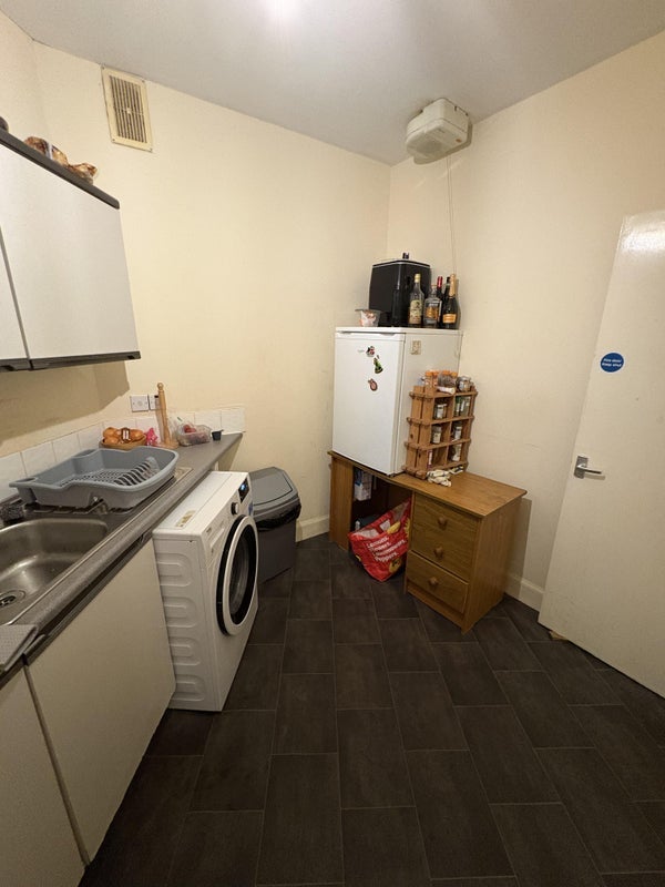Flat Slateford Road in City of Edinburgh