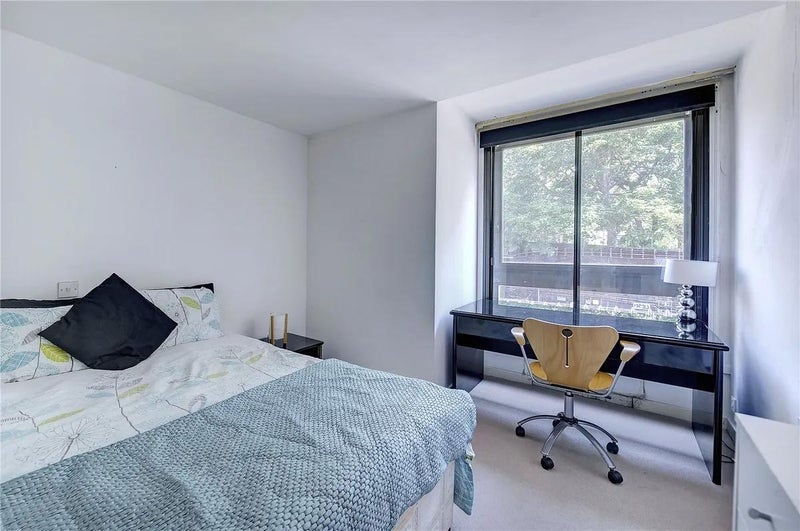 Room Scarsdale Place in Greater London