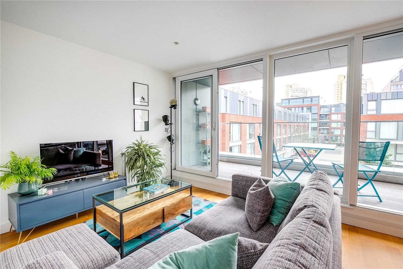 Flat Atherstone Mews in London