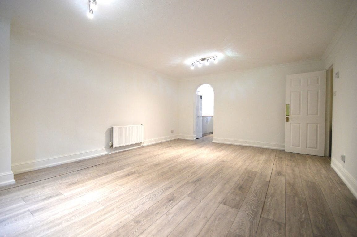 Flat King Harry Lane in St Albans