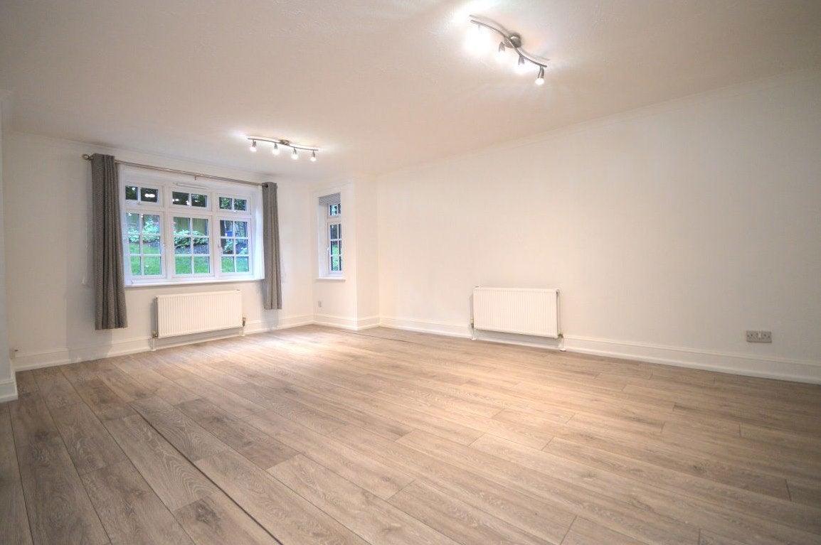 Flat King Harry Lane in St Albans