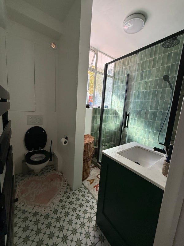 Room Parkhill Road in Greater London