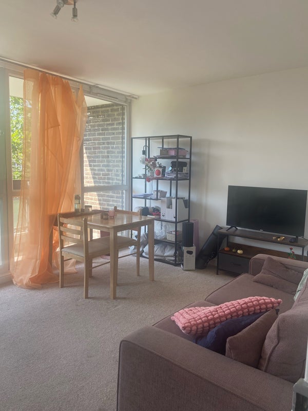 Room Williams Close in Greater London