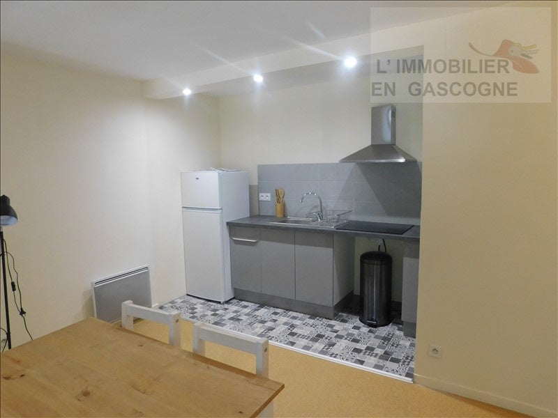 Flat Place de la Mairie in Leboulin