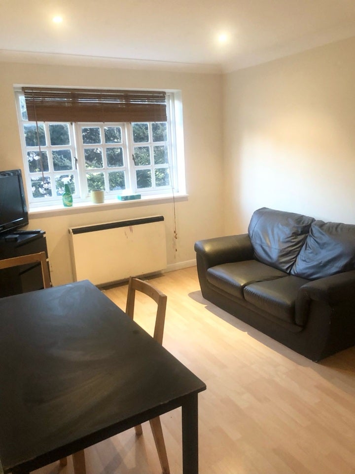 Flat Wilkins Close in Greater London