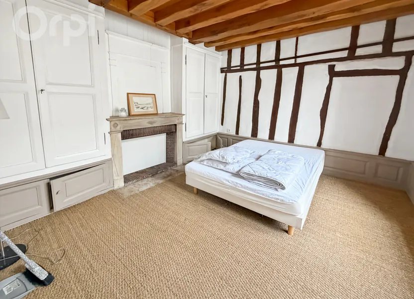 Flat Rue Thomas Couture in Senlis