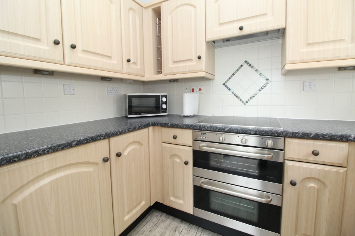 Flat Cyril Bell Close in Lymm