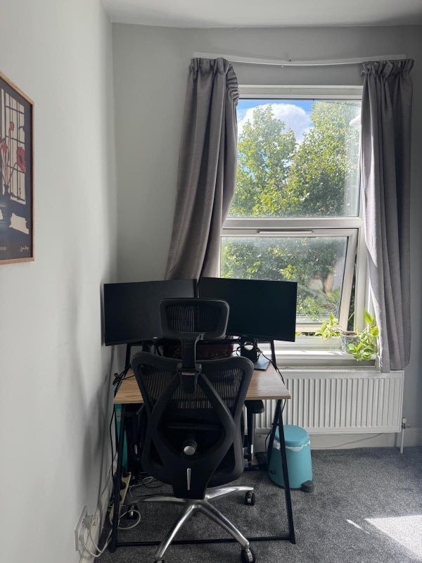 Room Pyrland Road in Greater London