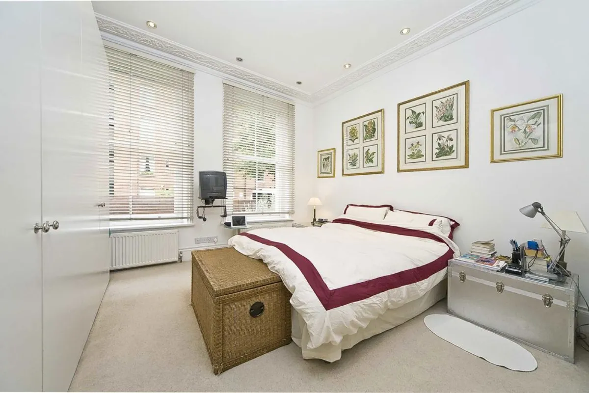 Flat Edith Road in Greater London