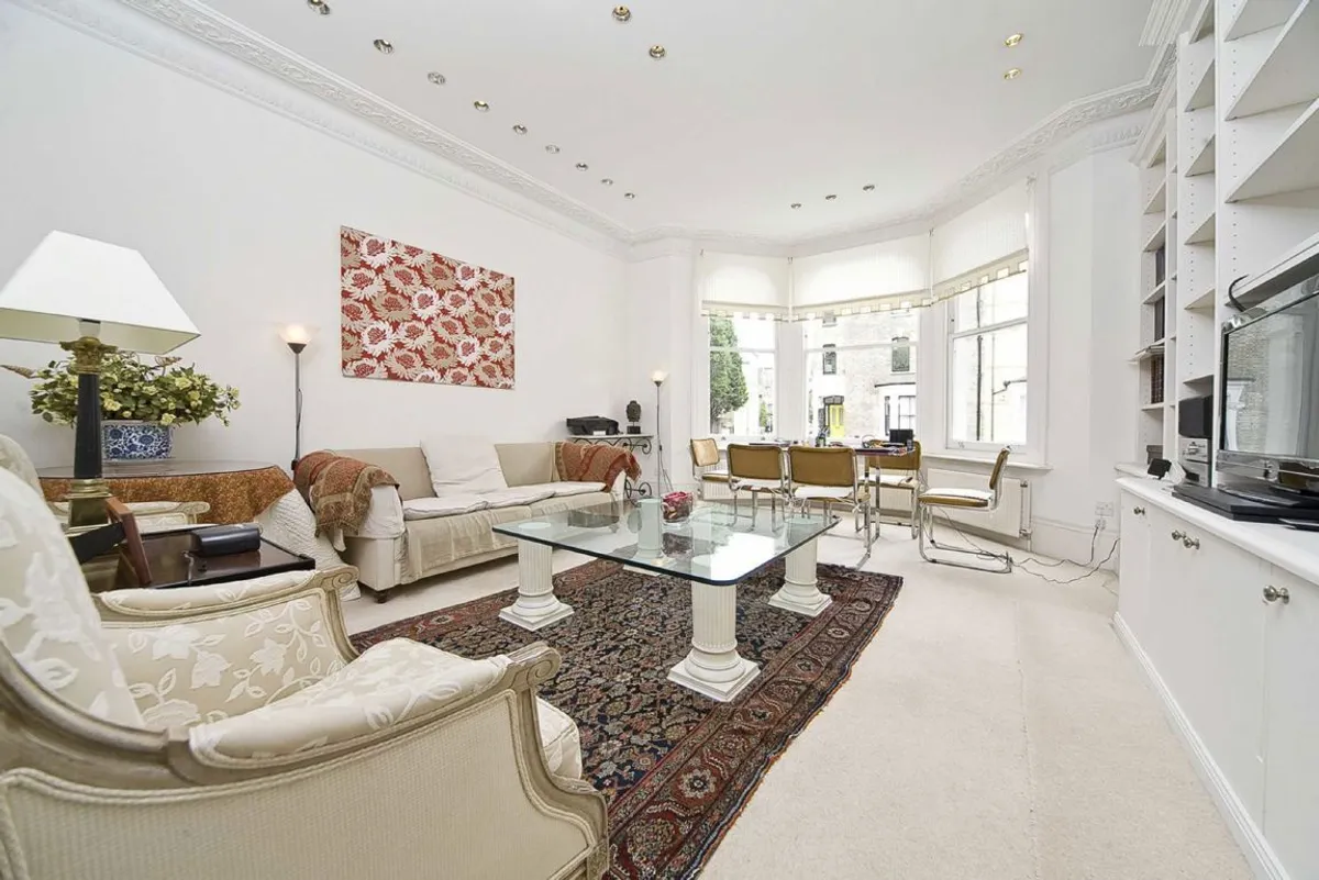 Flat Edith Road in Greater London