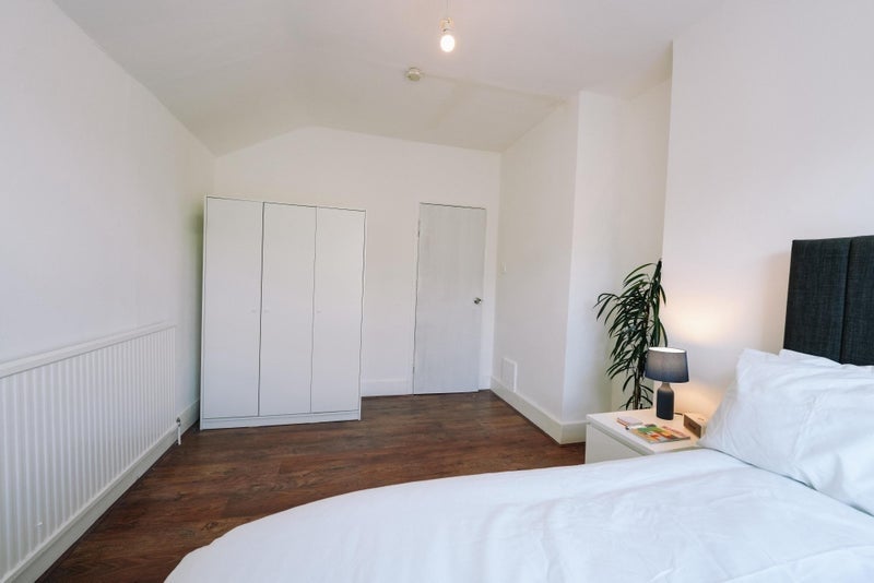 Room Alloa Road in Greater London