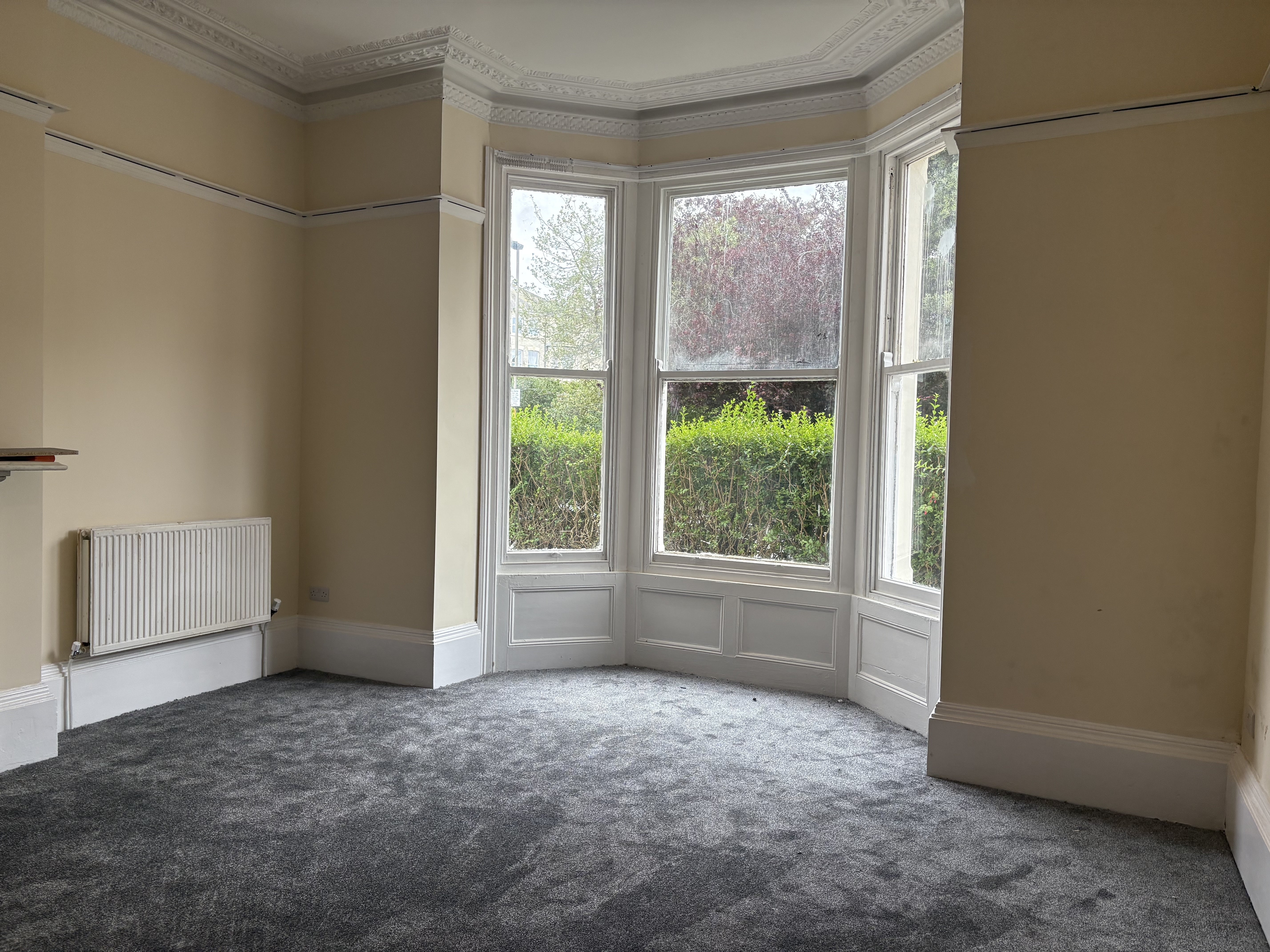 Flat Grosvenor Crescent in Scarborough