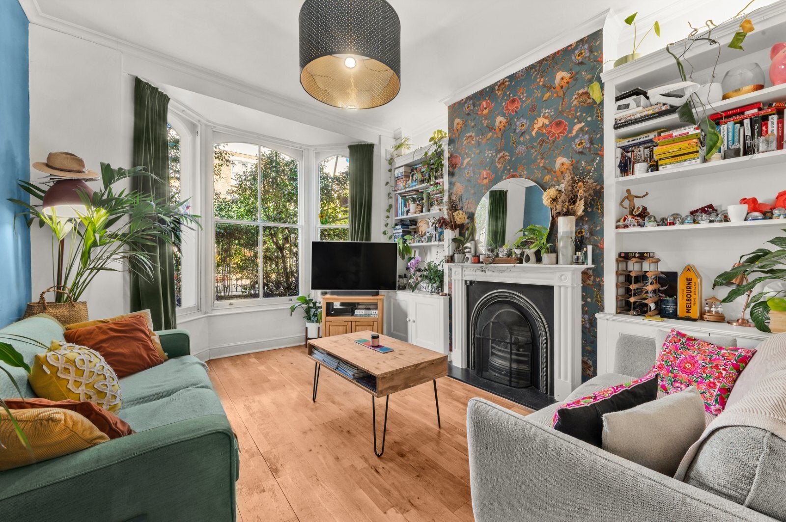 Flat Arthur Road in Greater London