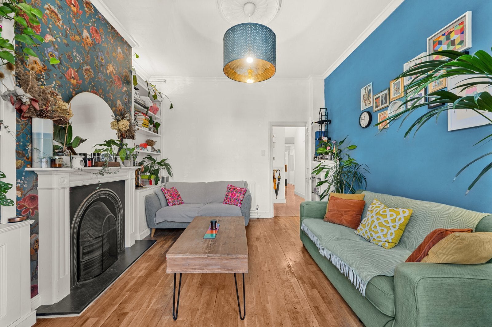 Flat Arthur Road in Greater London