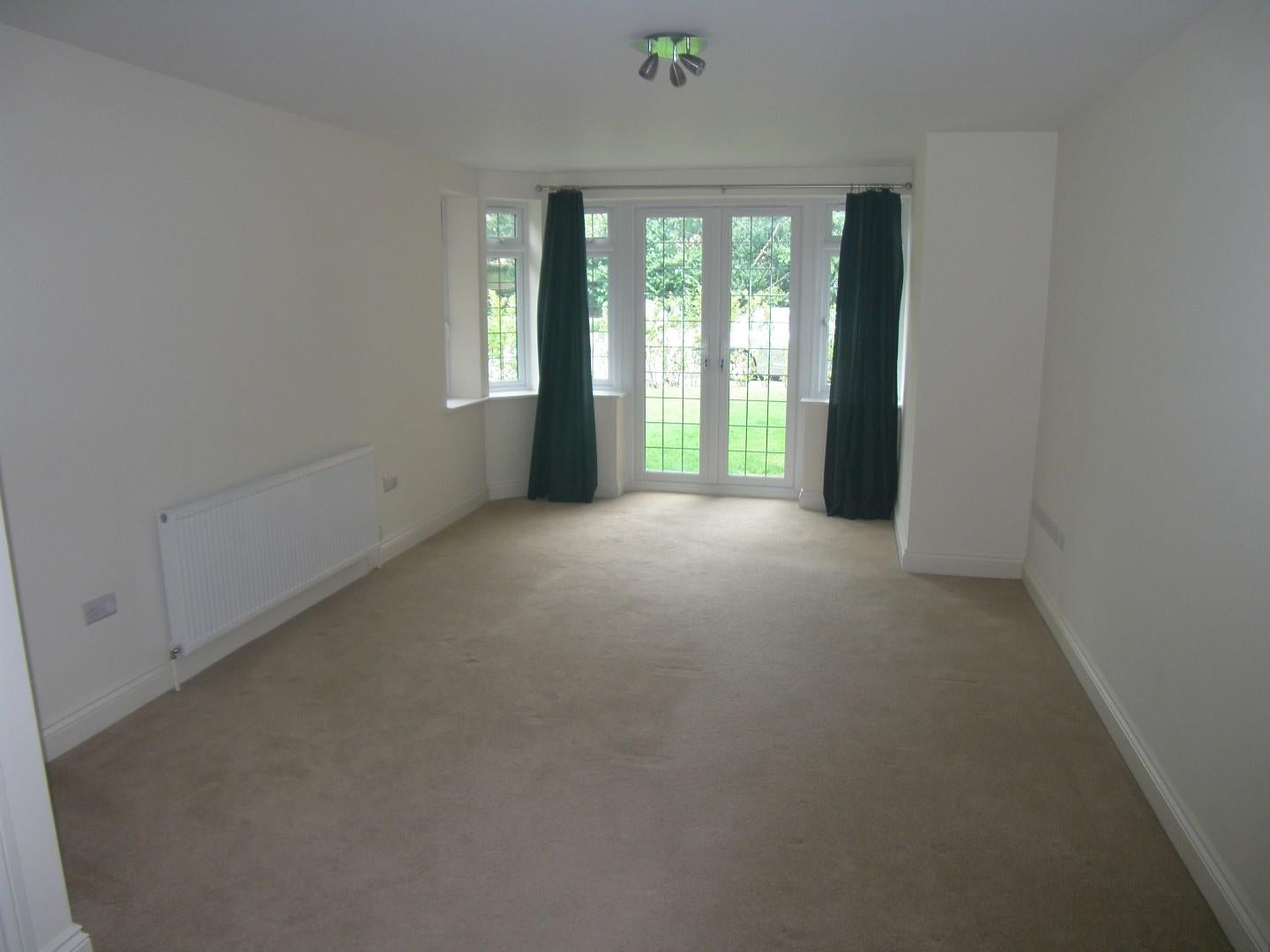 Flat Ferguson Court in London
