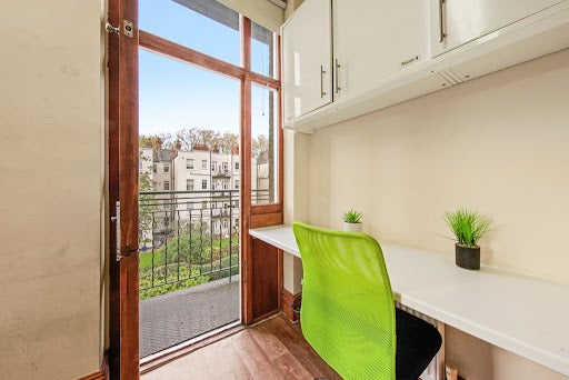 Room Elgin Avenue in City of Westminster