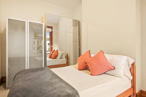 Room Elgin Avenue in City of Westminster