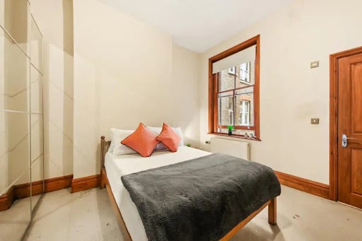Room Elgin Avenue in City of Westminster