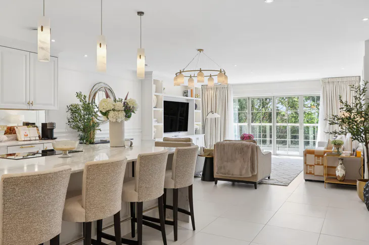 Flat Leigh Court Close in Elmbridge