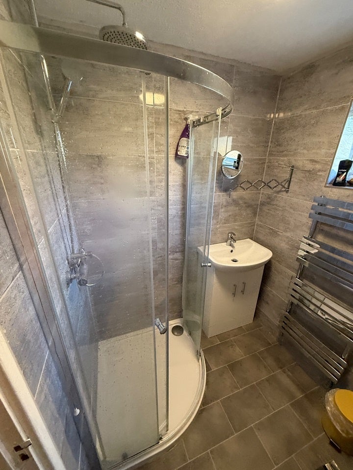 Room Ombersley Close in Redditch