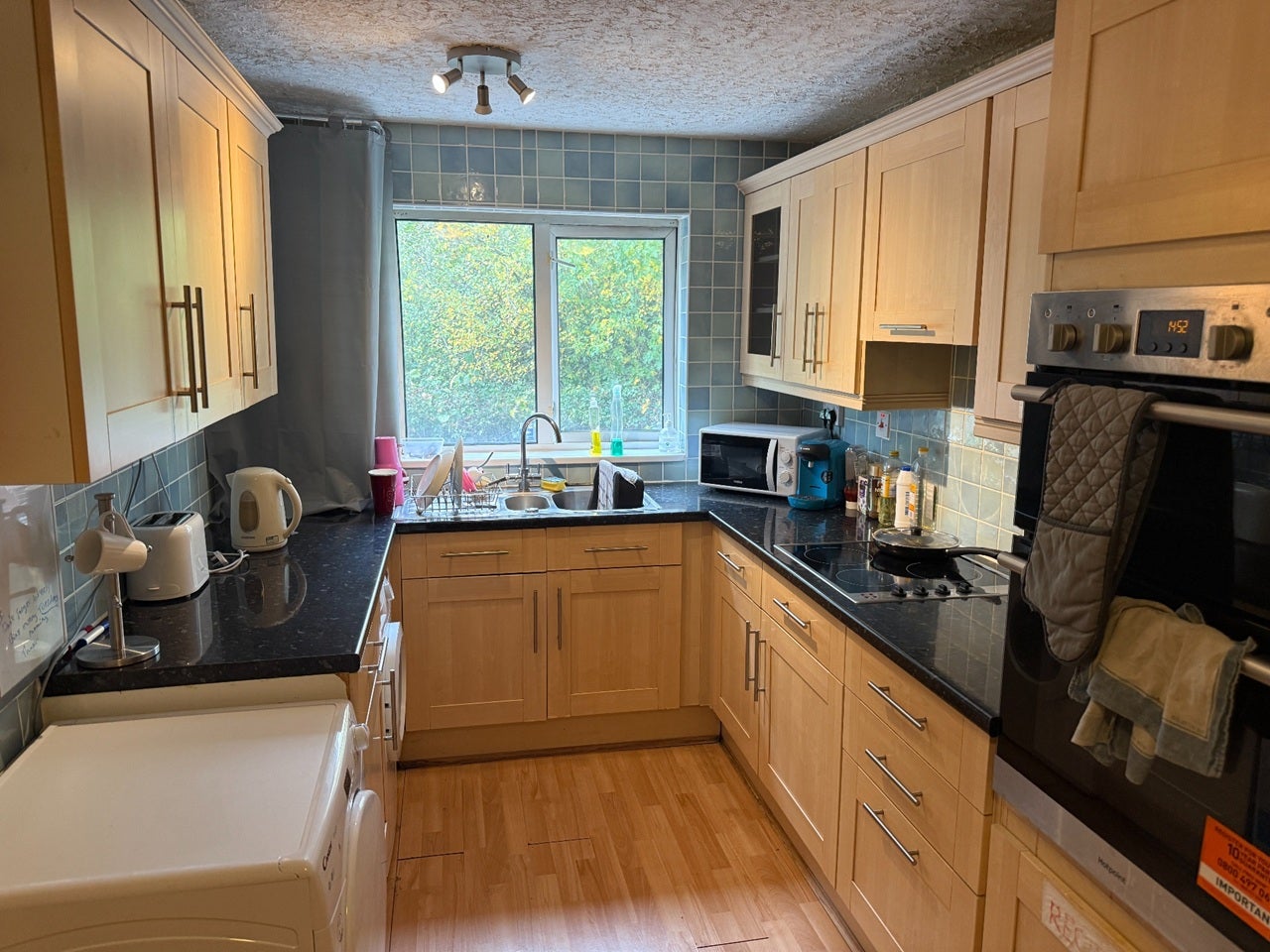 Room Ombersley Close in Redditch