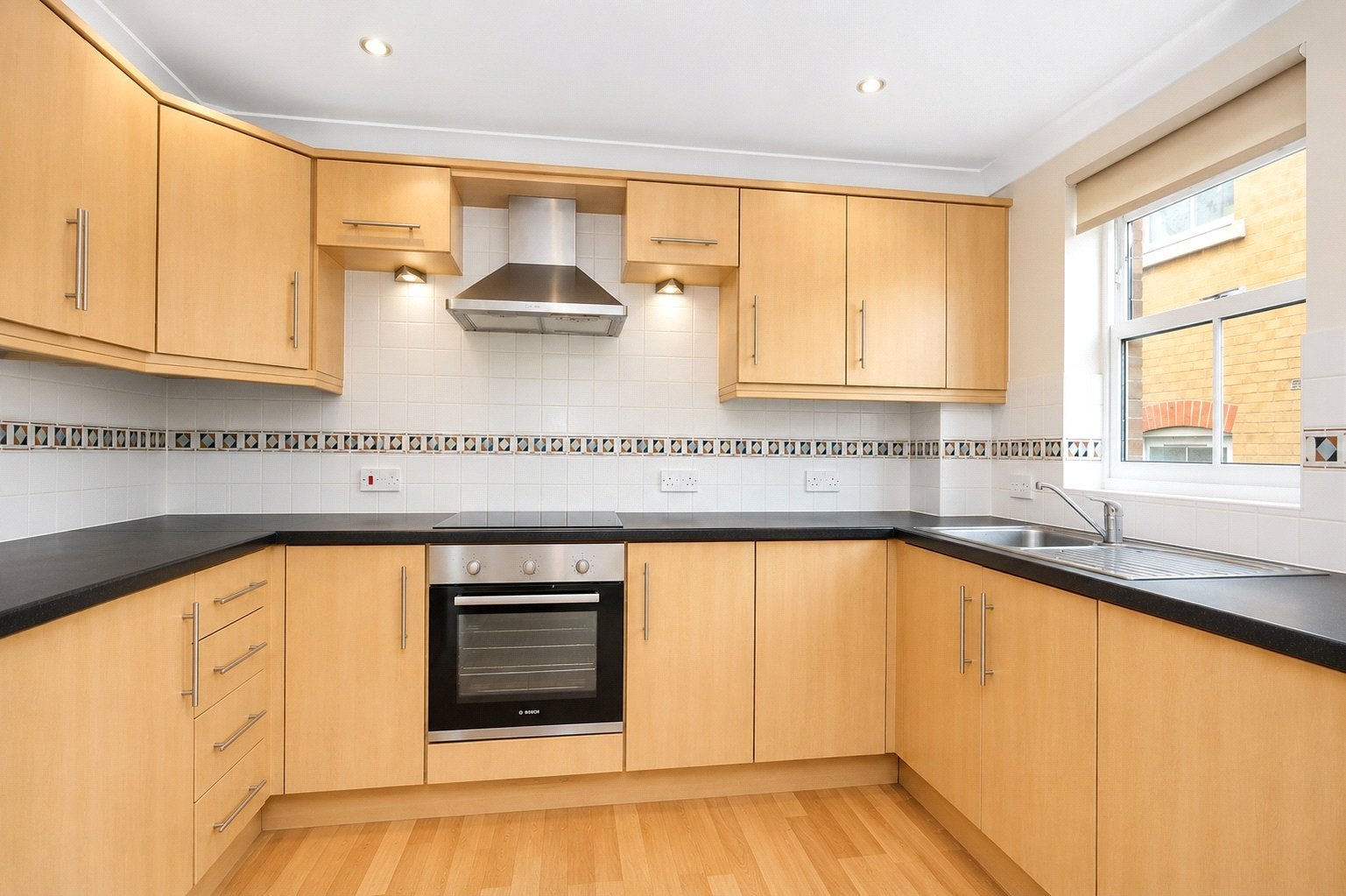 Flat Oriental Road in Woking